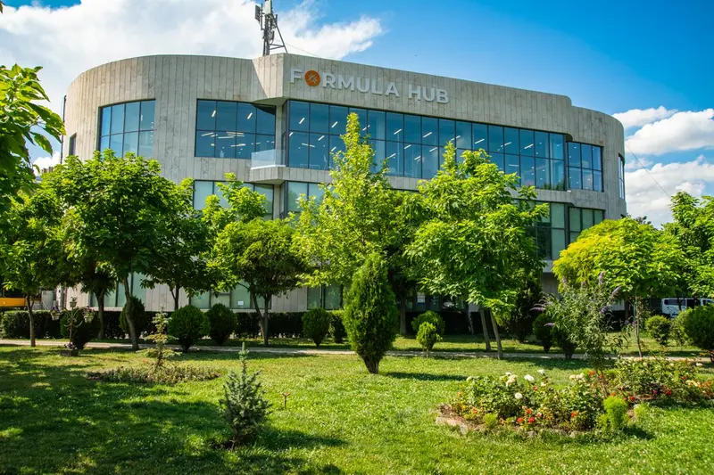 Formula Hub Exterior