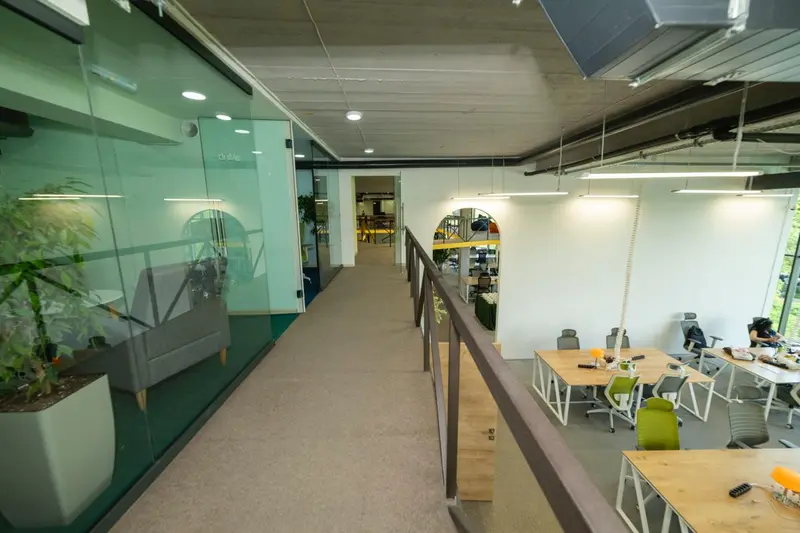 Mezzanine Walkway